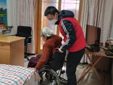 【疫情防控】尽锐出战护我城，，，，yl23411永利先锋在行动 ——集团干手下沉一线系列（二）