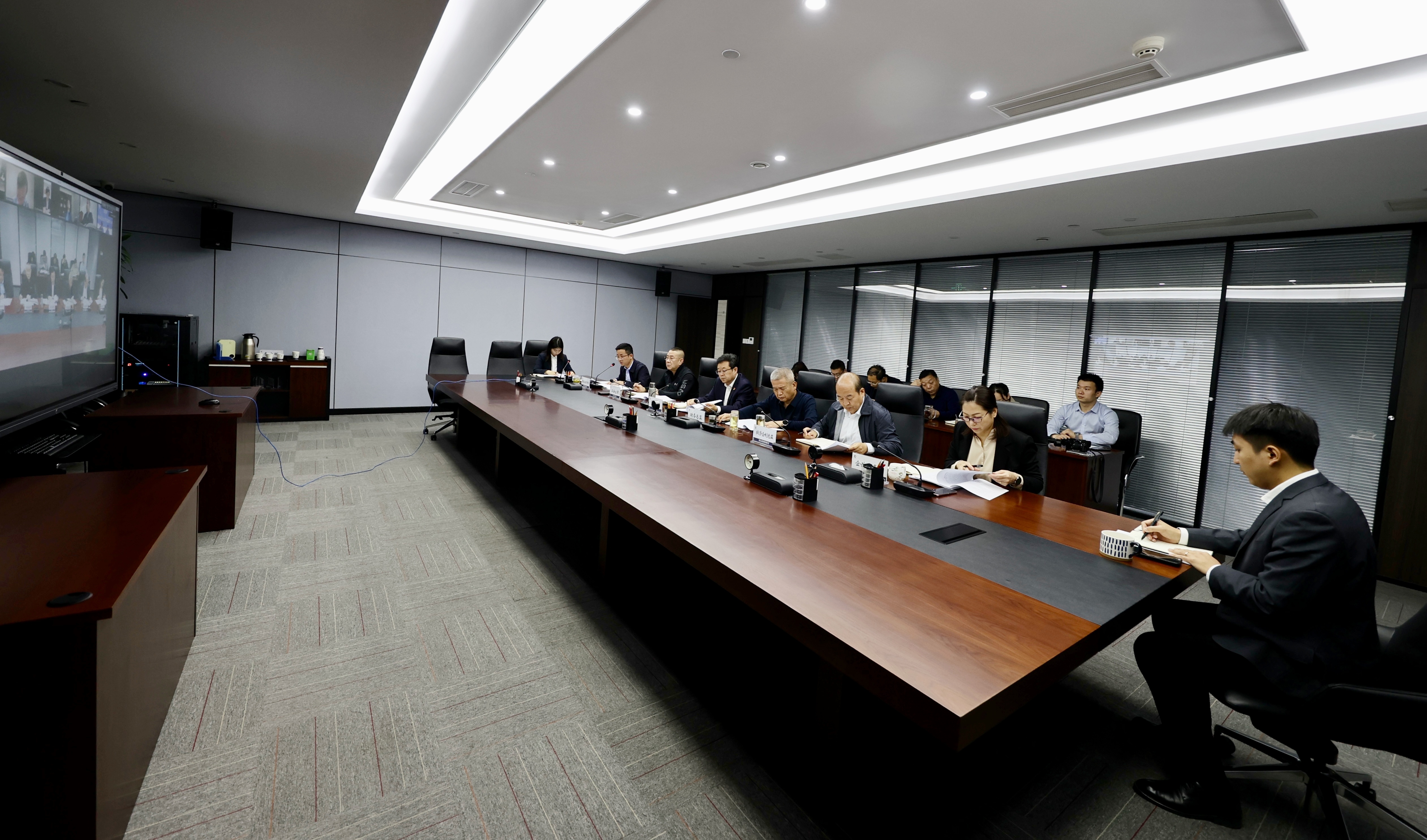 yl23411永利集团召开2022年三季度经济运行剖析会